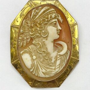 10k Antique Cameo Brooch